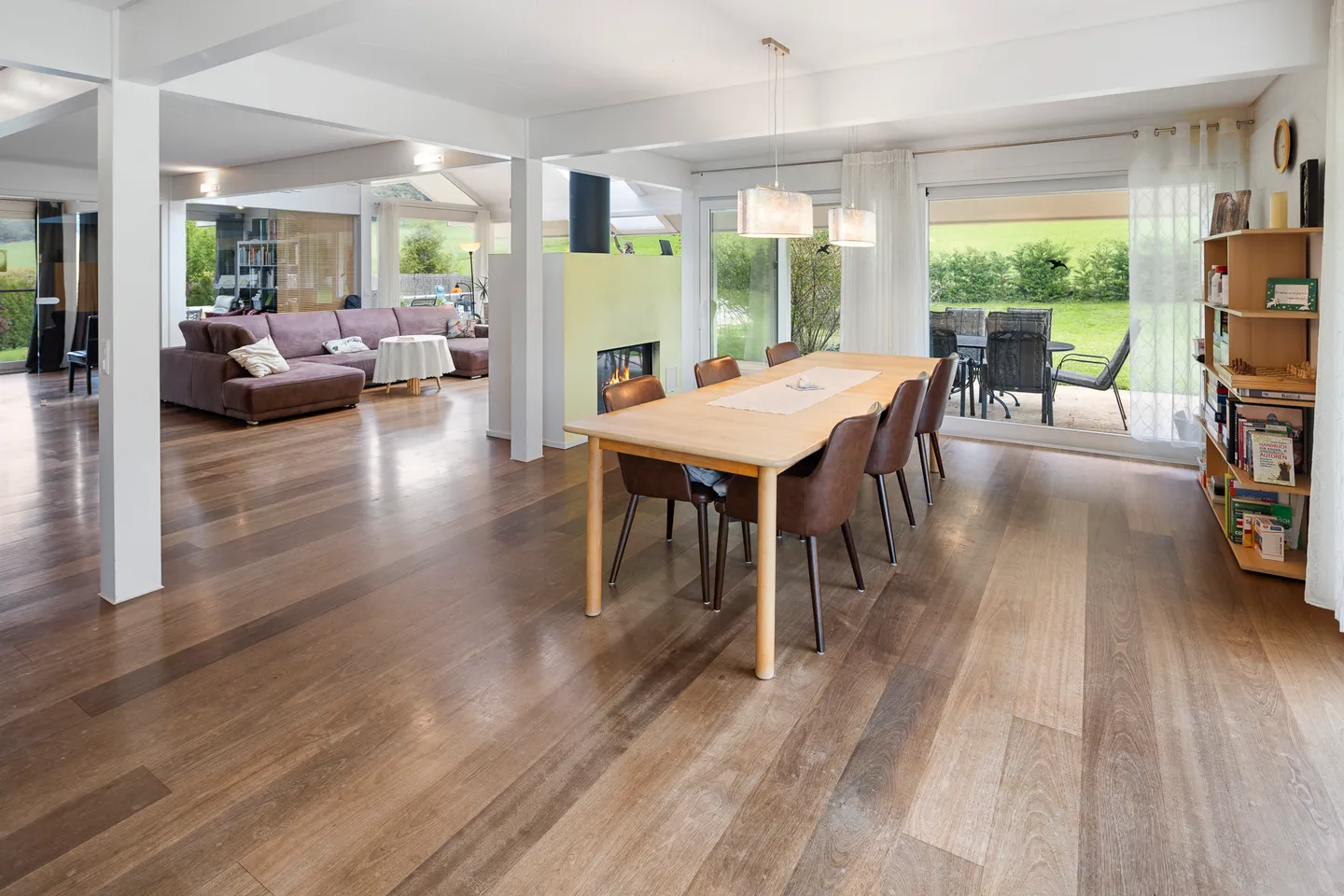 Miracle d'espace avec grand terrain et piscine dans un endroit calme - Photo 1 sur 13