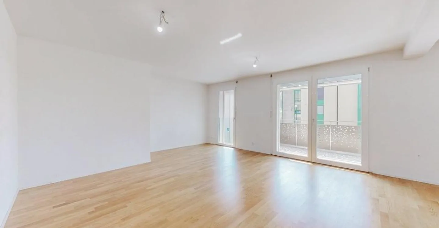 Live in a renovated apartment! - Photo 3 of 6