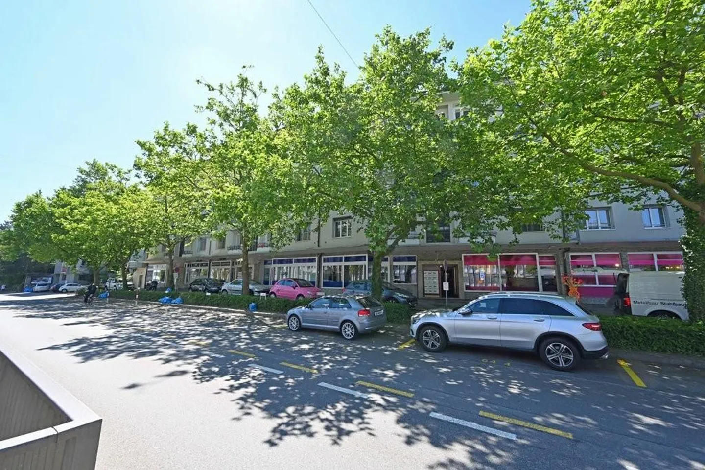 Einstellhallenplatz - Foto 2 von 2