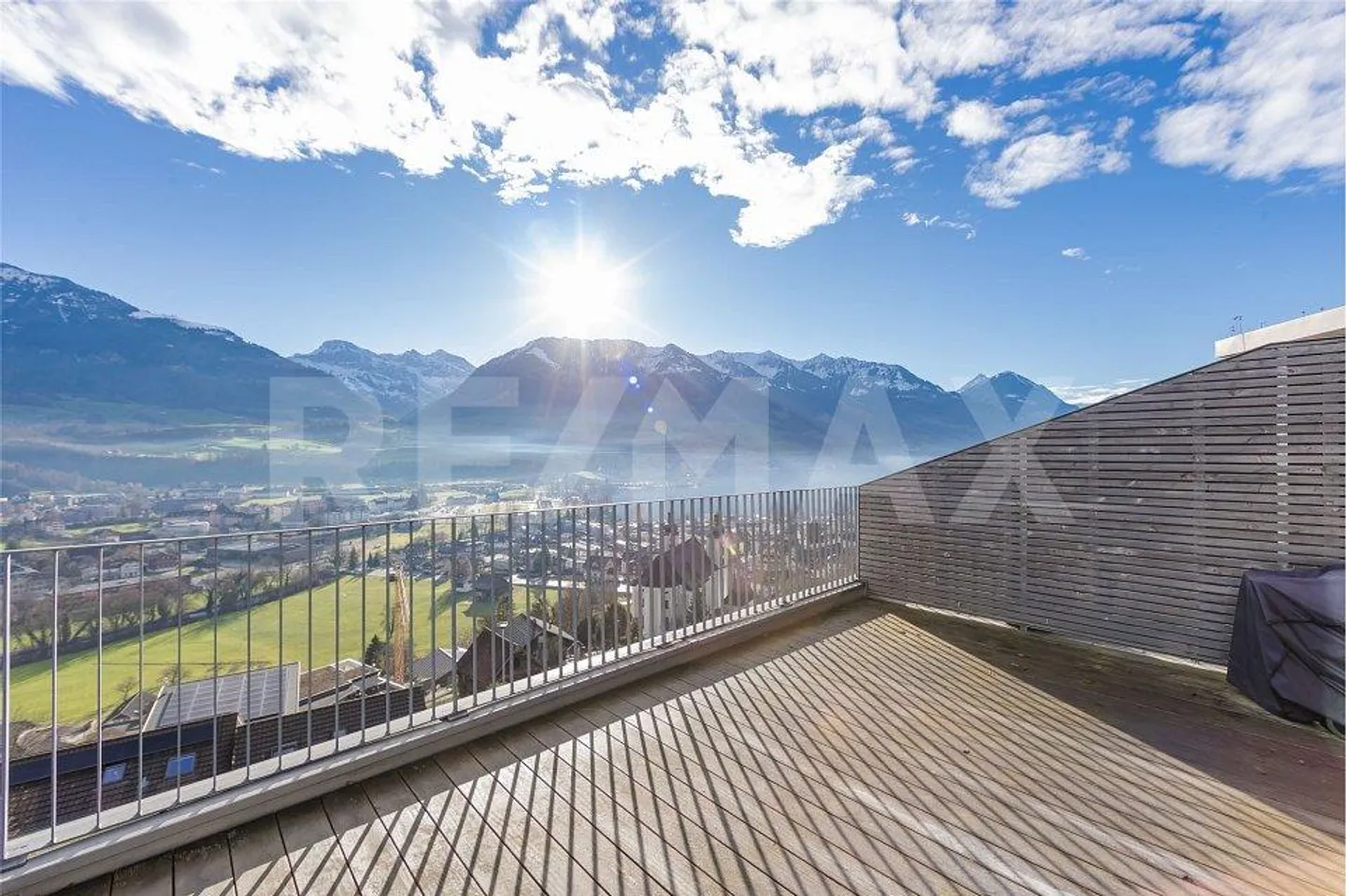 Modernes Lofthaus mit Traumhaftem Ausblick - Foto 2 von 13