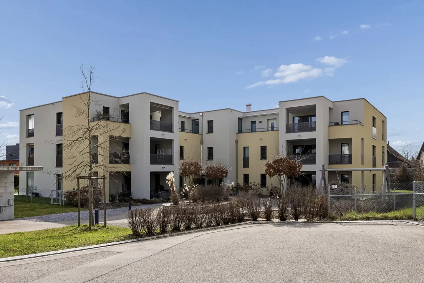 Licht, Ruhe und Weitsicht – moderne Attikawohnung in Russikon - Photo 12 sur 13