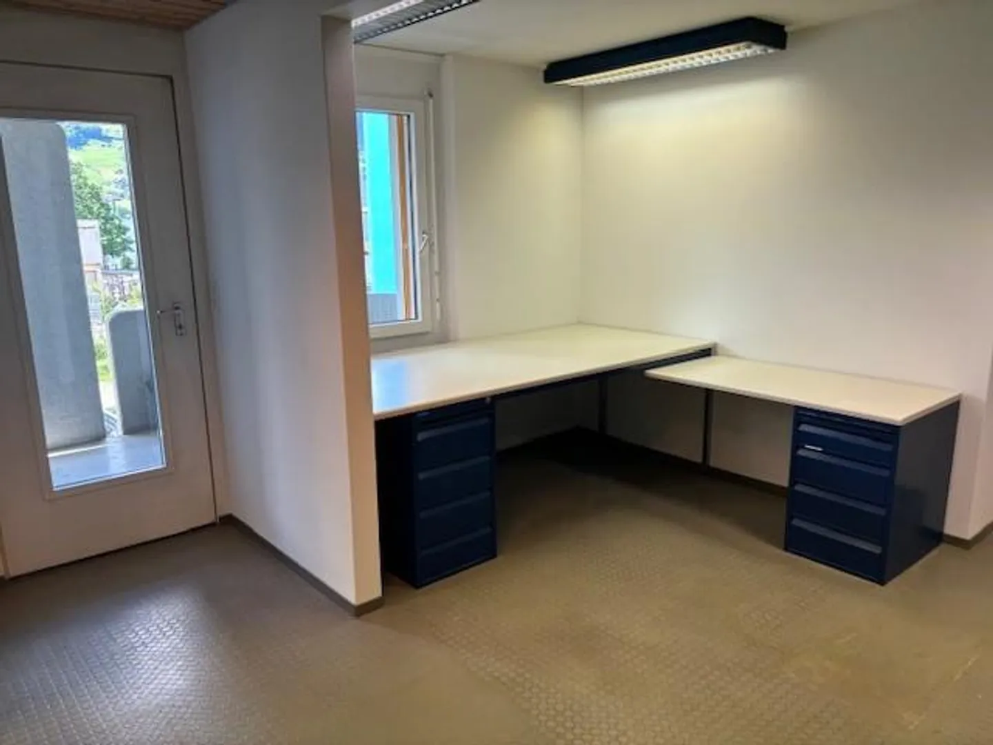 Office space for your business - Shared office - Photo 2 of 4