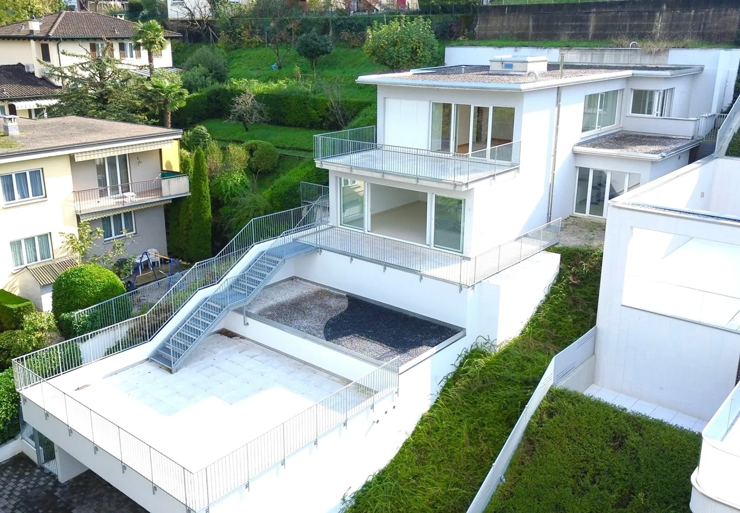 Villa da sogno a Lugano con 6,5 locali e vista mozzafiato - Foto 1 di 10
