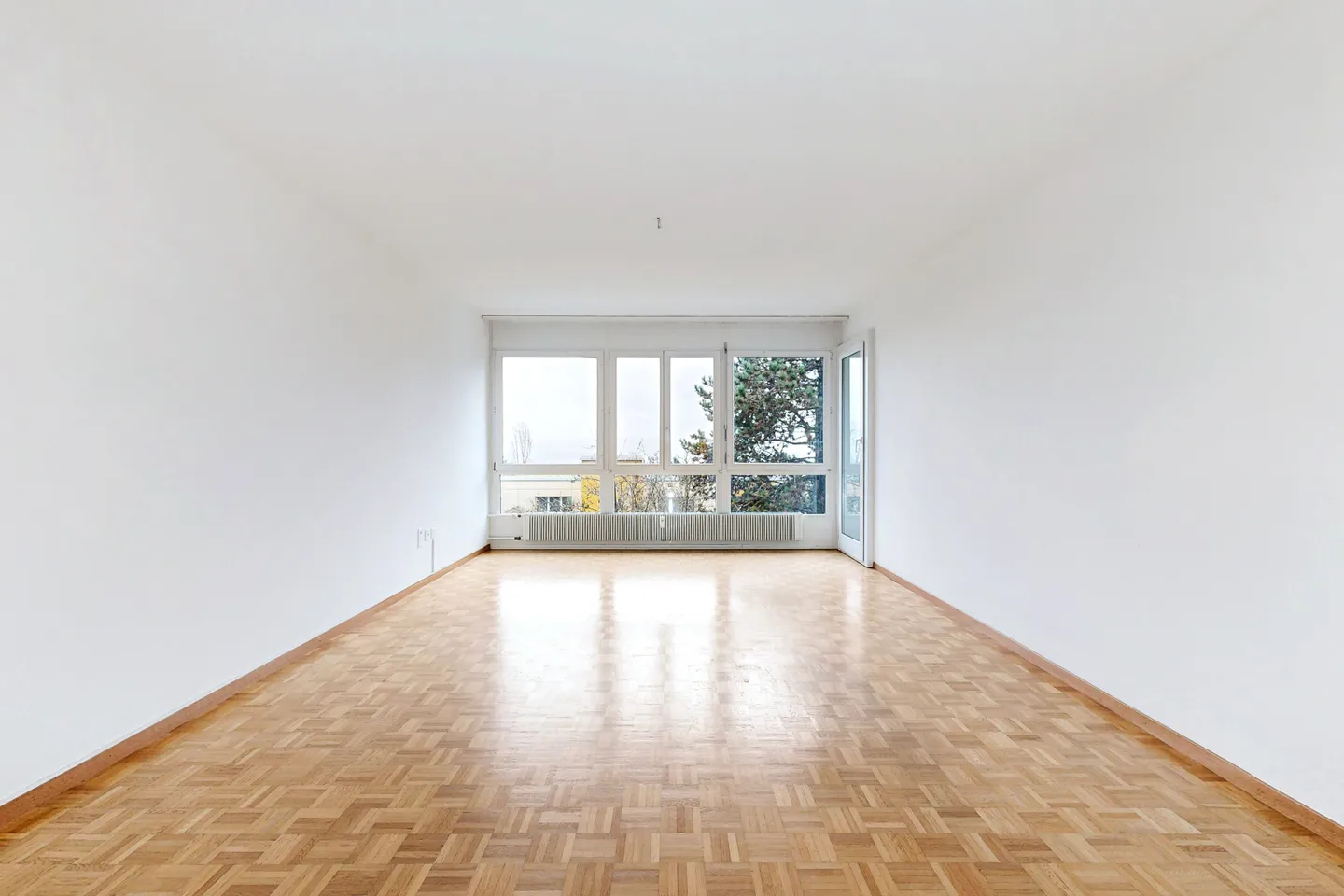 Apartment for rent - Photo 2 of 8