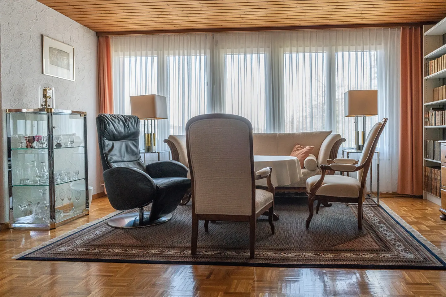 Geräumige Wohnung mit Balkonen - Foto 2 von 20