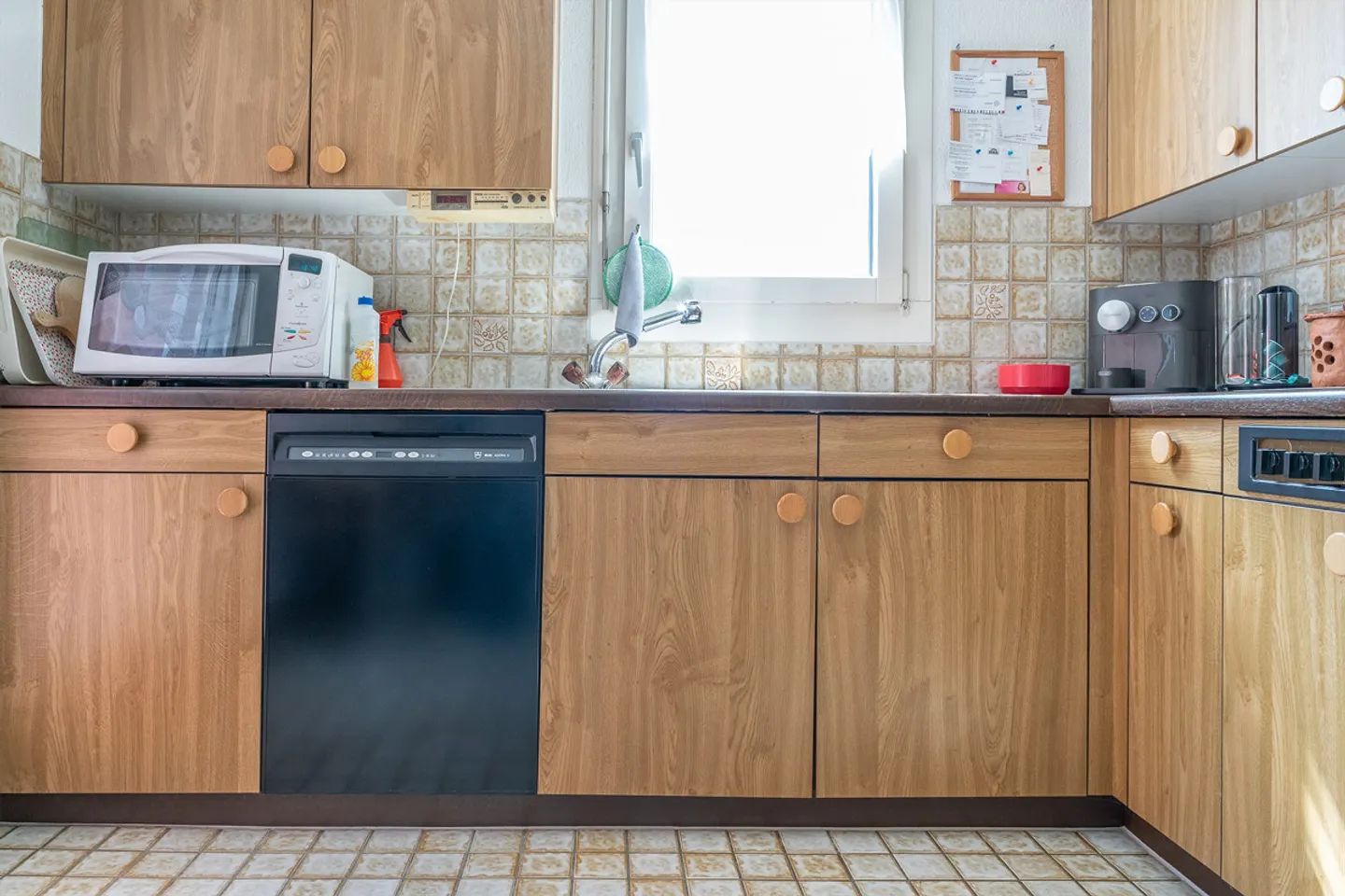 Geräumige Wohnung mit Balkonen - Foto 10 von 20