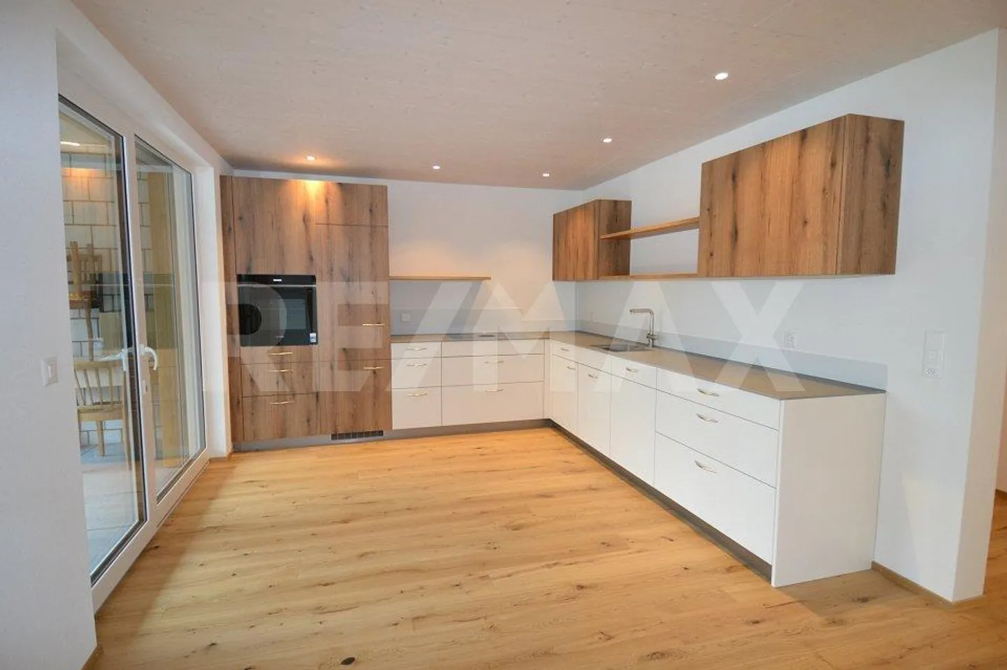Familienhaus mit Einliegerwohnung - Foto 4 von 13