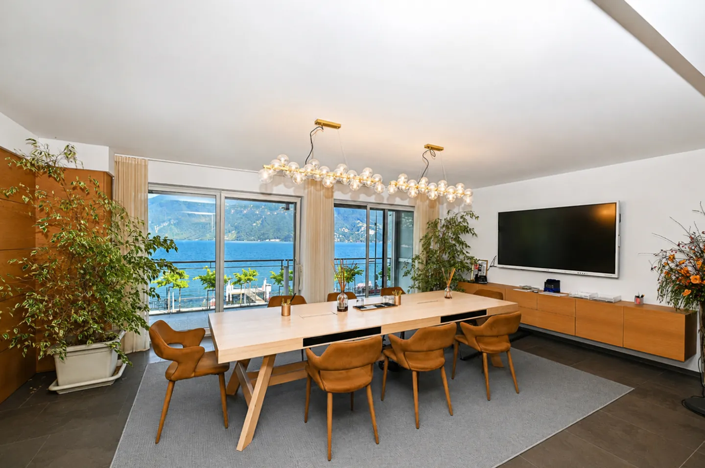 Representative Offices with Lake View and Parking Space in the Heart of Lugano - Photo 4 of 15
