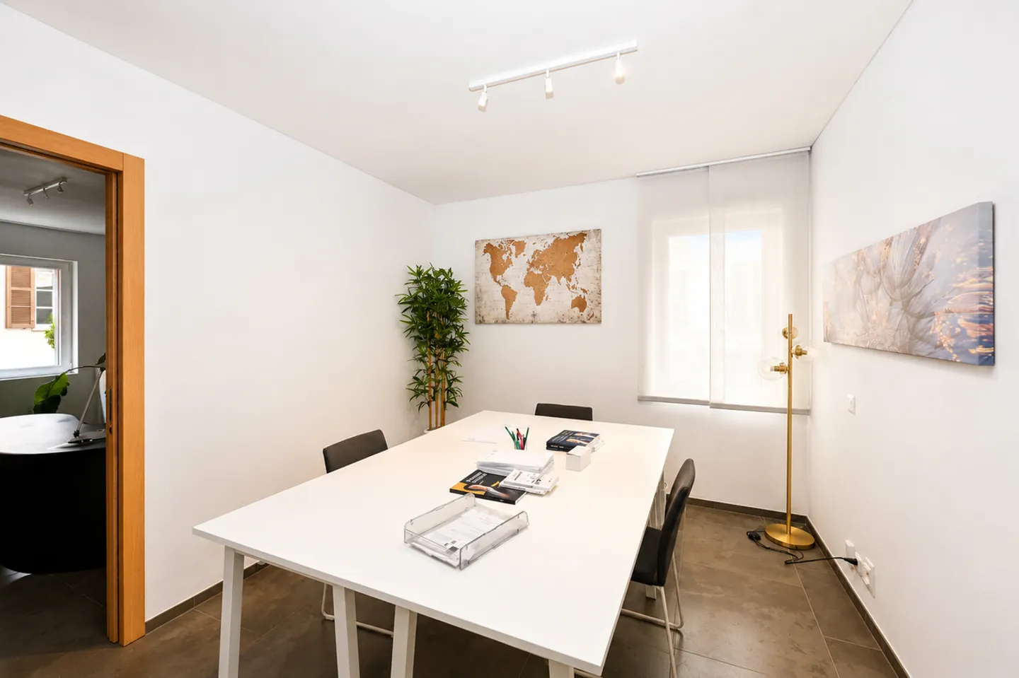 Representative Offices with Lake View and Parking Space in the Heart of Lugano - Photo 7 of 15
