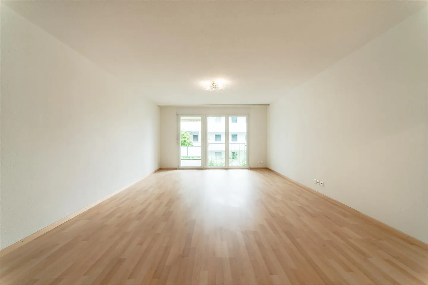 Rent without deposit! Your new home - Photo 2 of 6