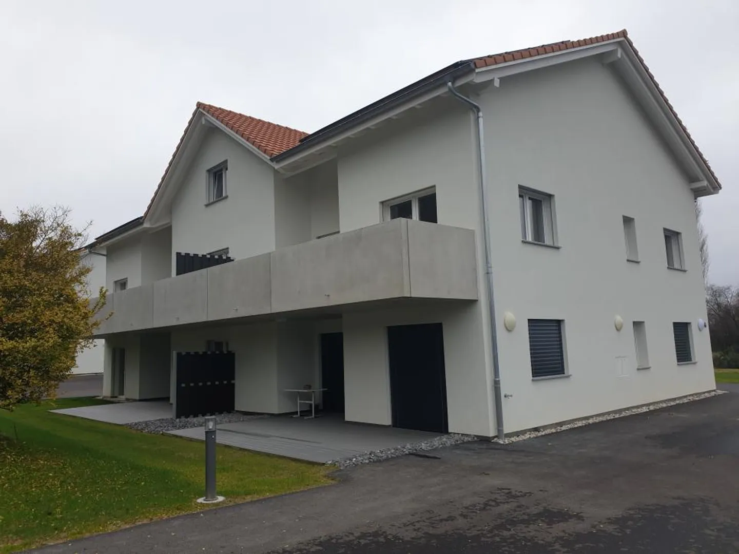 Ampio appartamento di 4.5 stanze con balcone - Foto 1 di 10