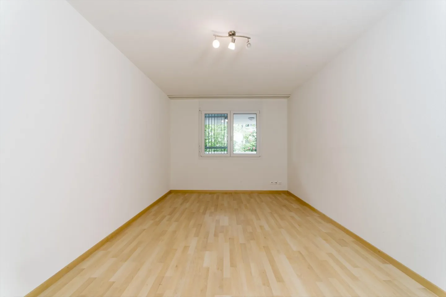 Rent without deposit! Your new home - Photo 5 of 6