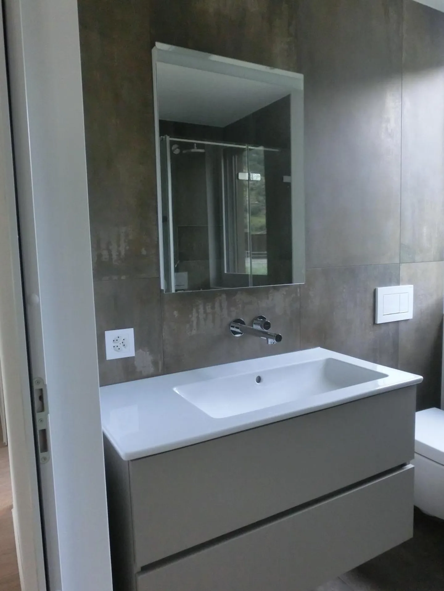 Appartement moderne de 4.5 pièces - Photo 9 sur 12