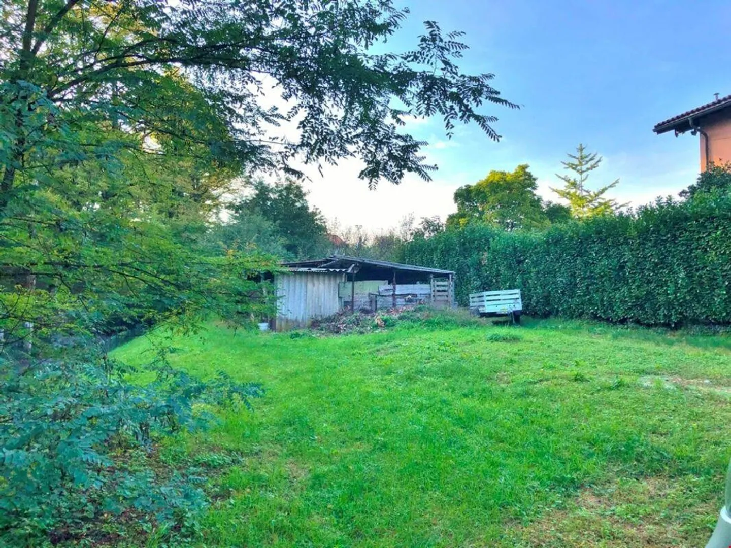 Terrain constructible de 1'277 m² au centre du village - Photo 5 sur 7