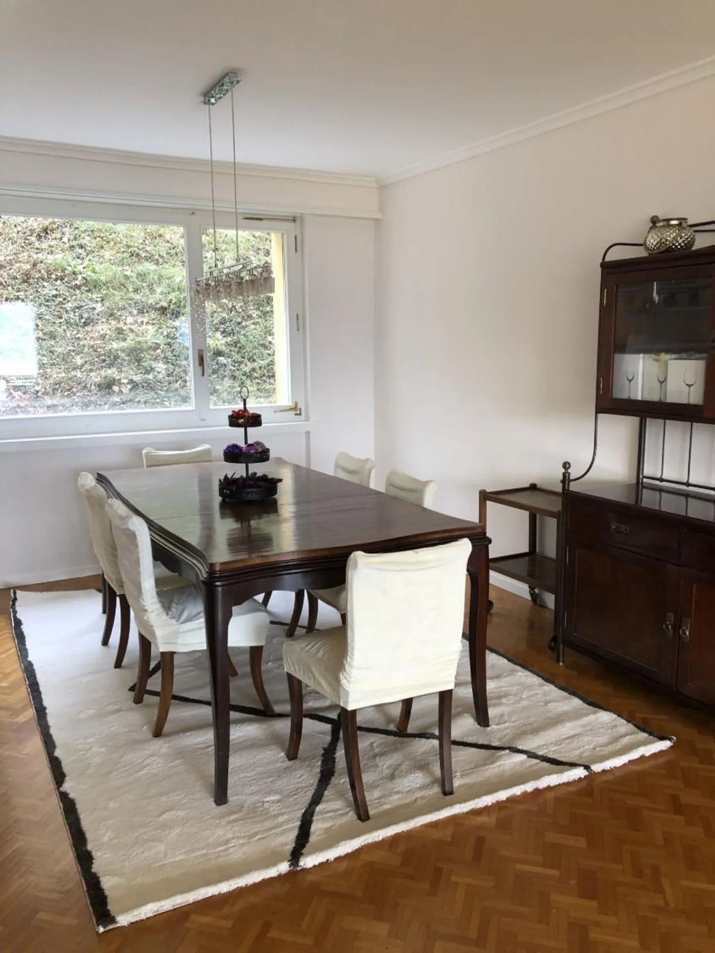 Appartement Charmant avec Vue sur le Lac - Photo 4 sur 9