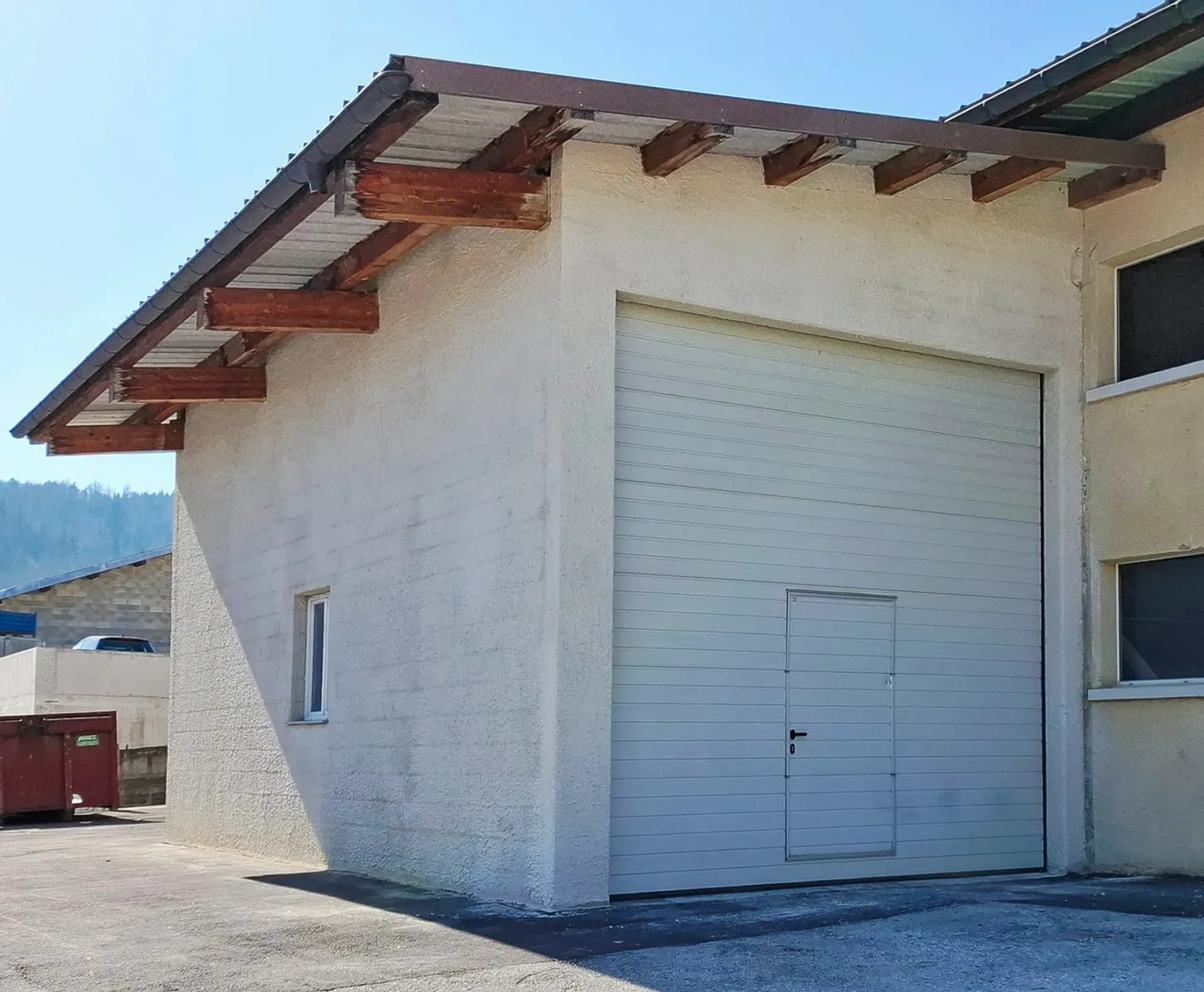 Entrepôt/Garage d'environ 42 m² - Photo 1 sur 6