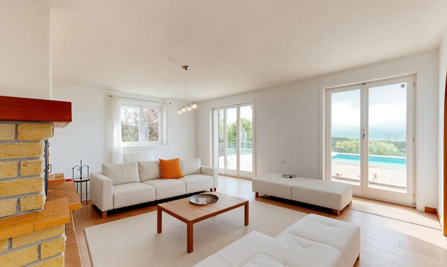 Villa somptueuse avec vue sur le lac - Photo 1 sur 13