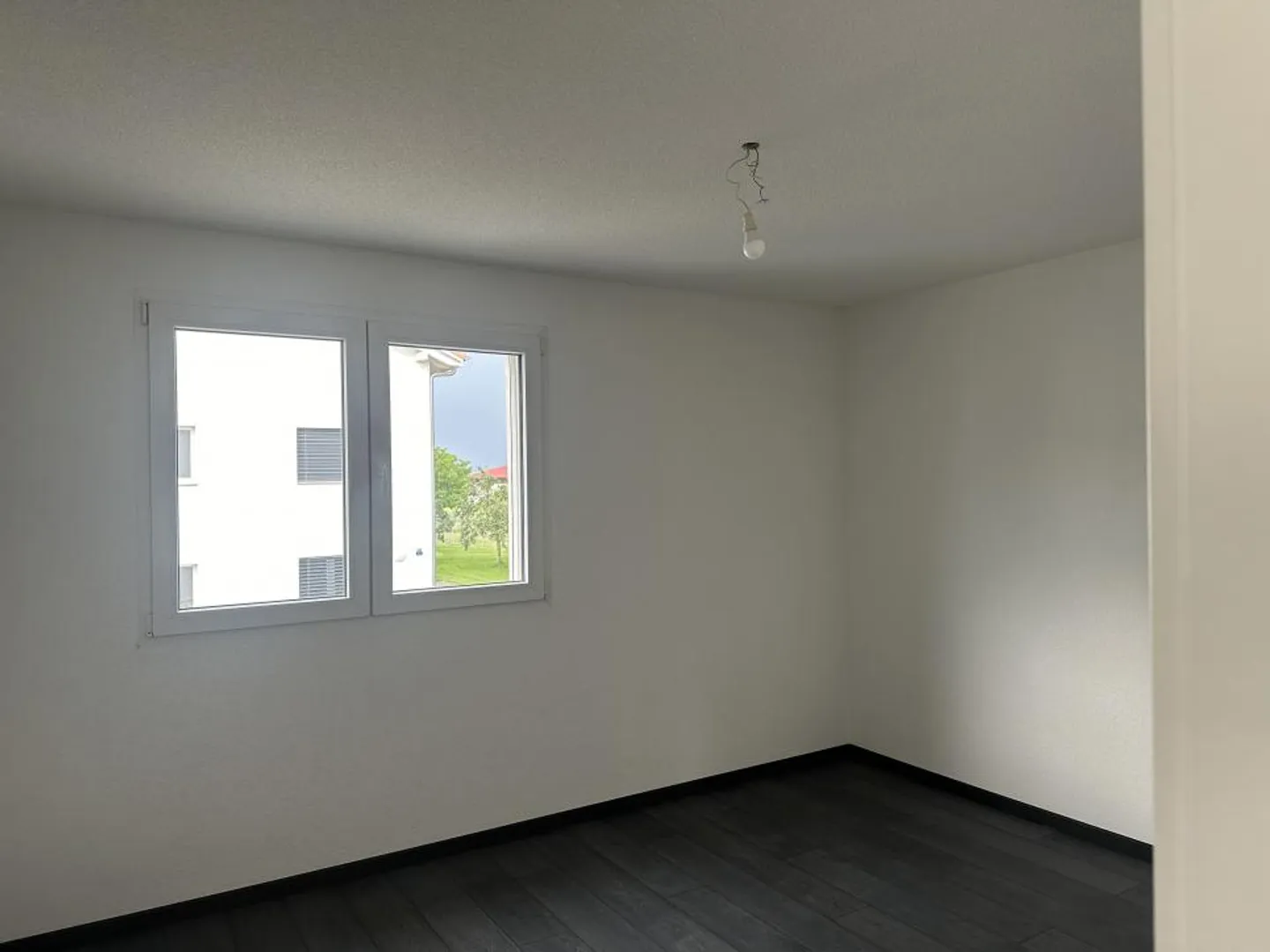 Ampio appartamento di 4.5 stanze con balcone - Foto 5 di 10