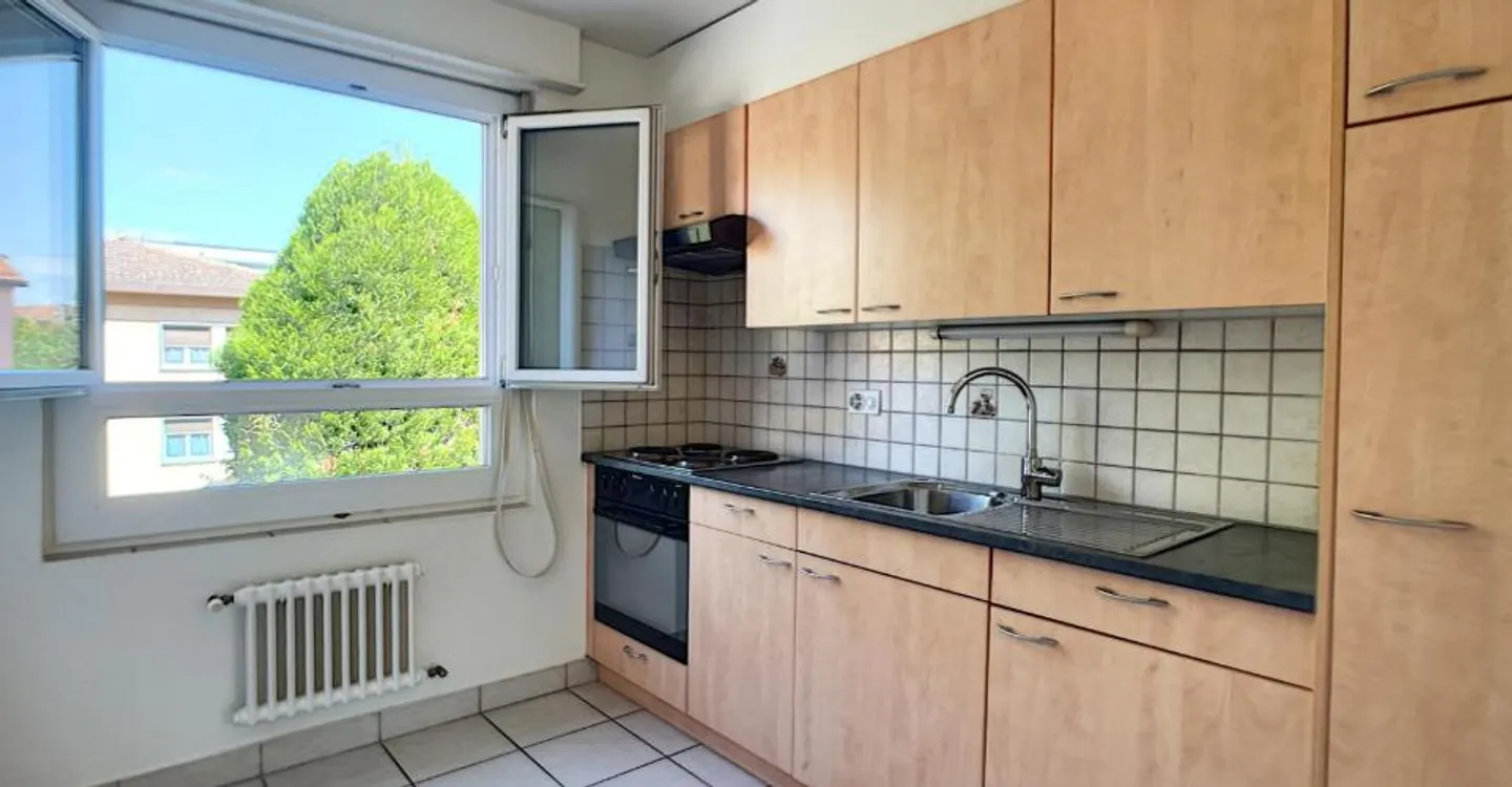 3-room apartment on the 1st floor - Photo 1 of 6