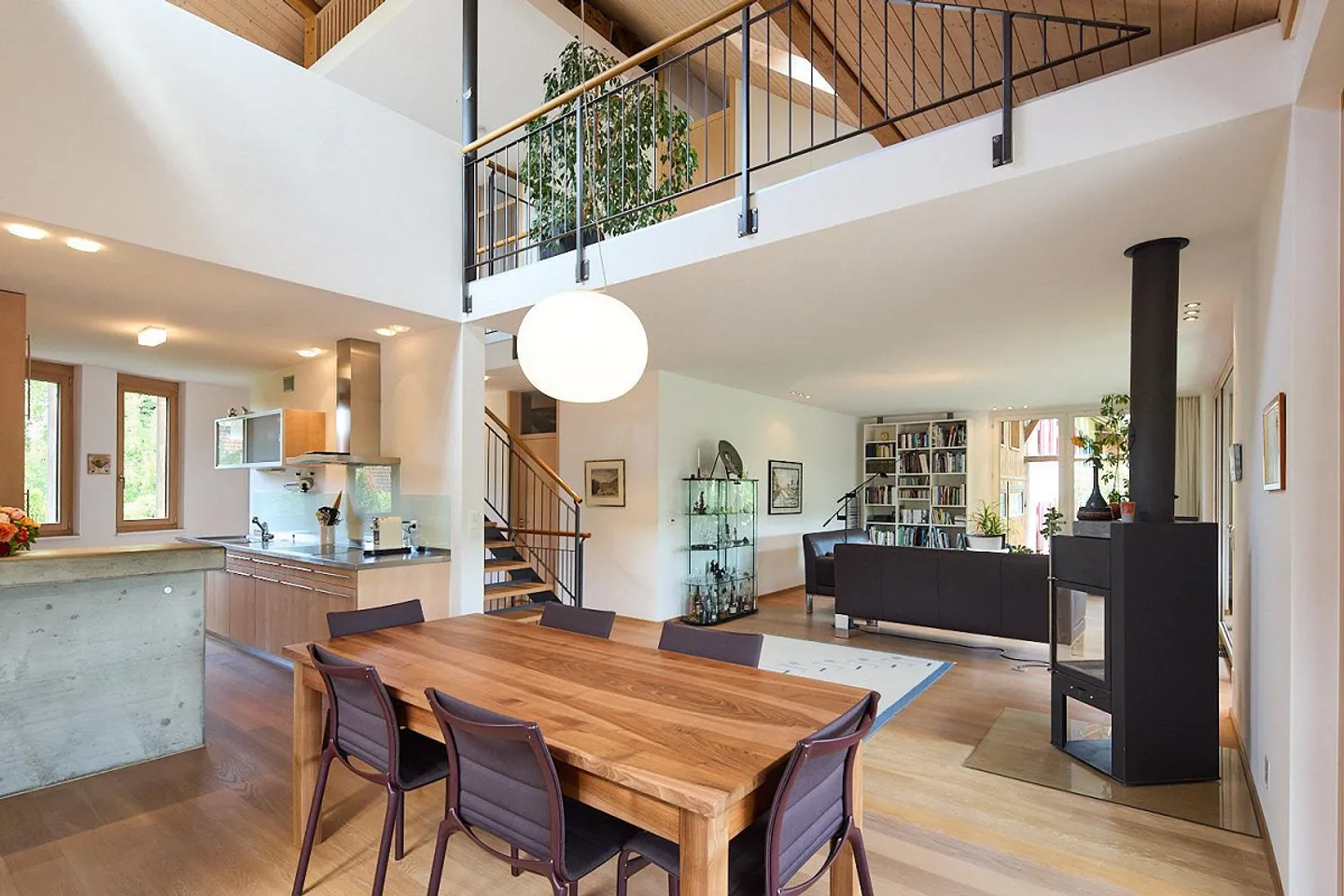 La casa residenziale un po' diversa a Dinhard - 6,5 stanze, a schiera - Foto 10 di 29