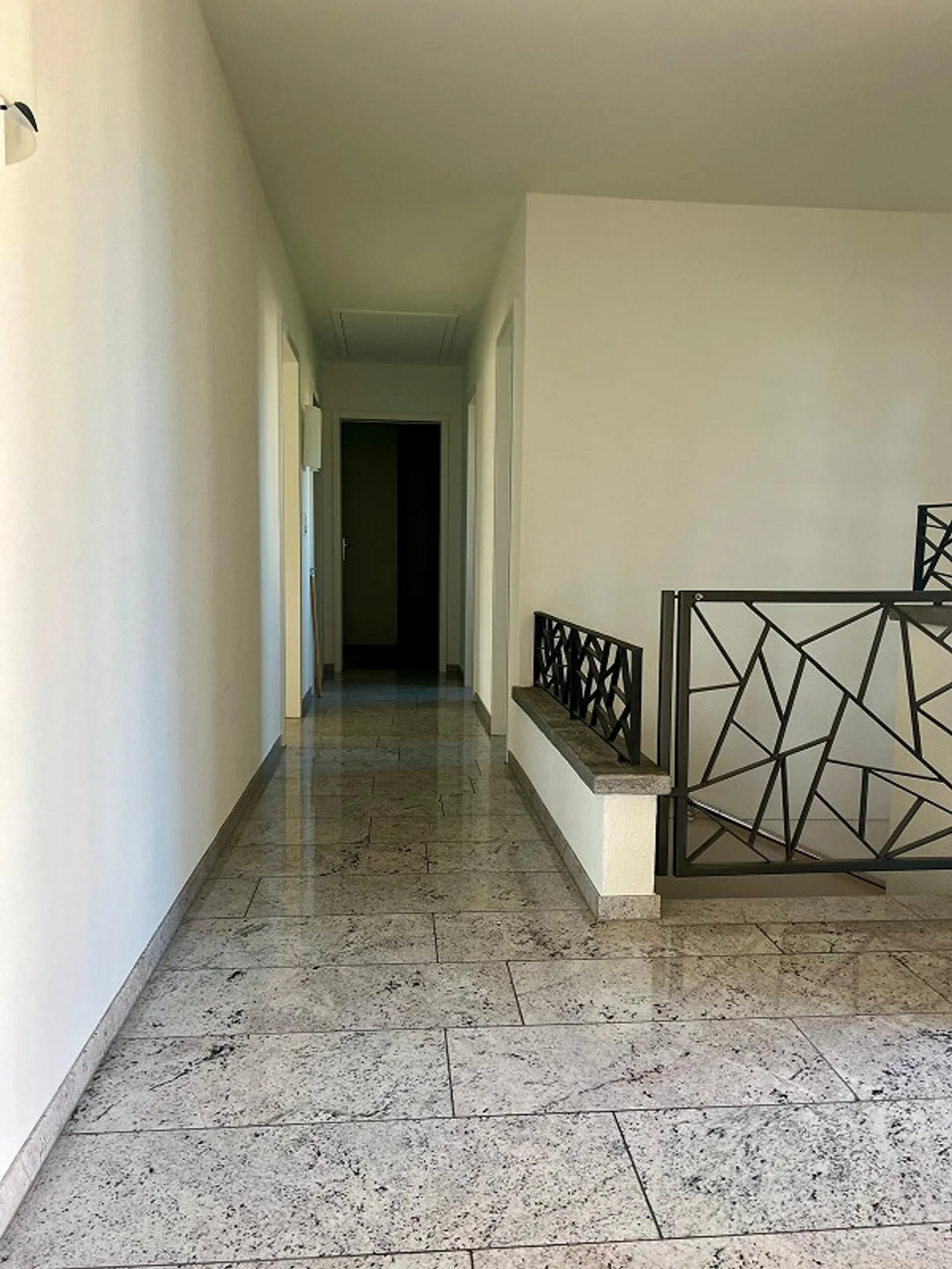 Maison individuelle de 5,5 pièces avec grand jardin et vue dégagée - Photo 5 sur 16