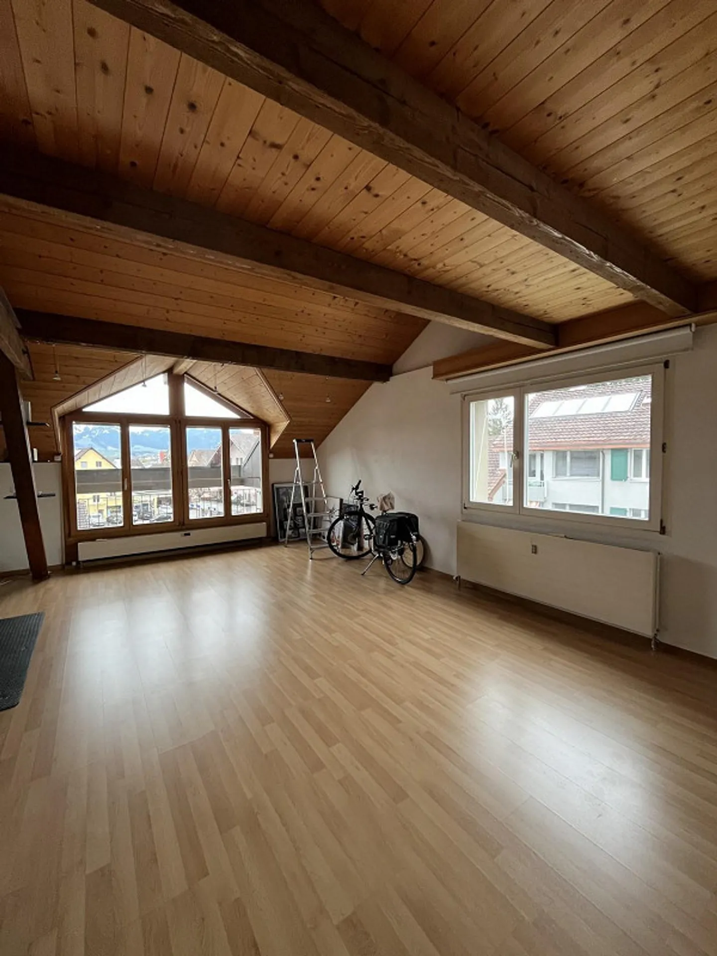 Beautiful 3.5 gallery apartment for rent near Thun - Photo 2 of 12