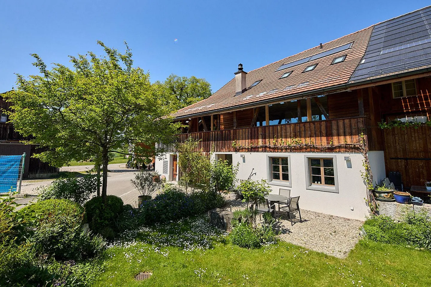 La casa residenziale un po' diversa a Dinhard - 6,5 stanze, a schiera - Foto 27 di 29