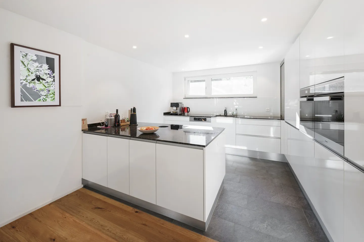 Maison individuelle élégante avec paradis de jardin et durabilité - Photo 1 sur 14