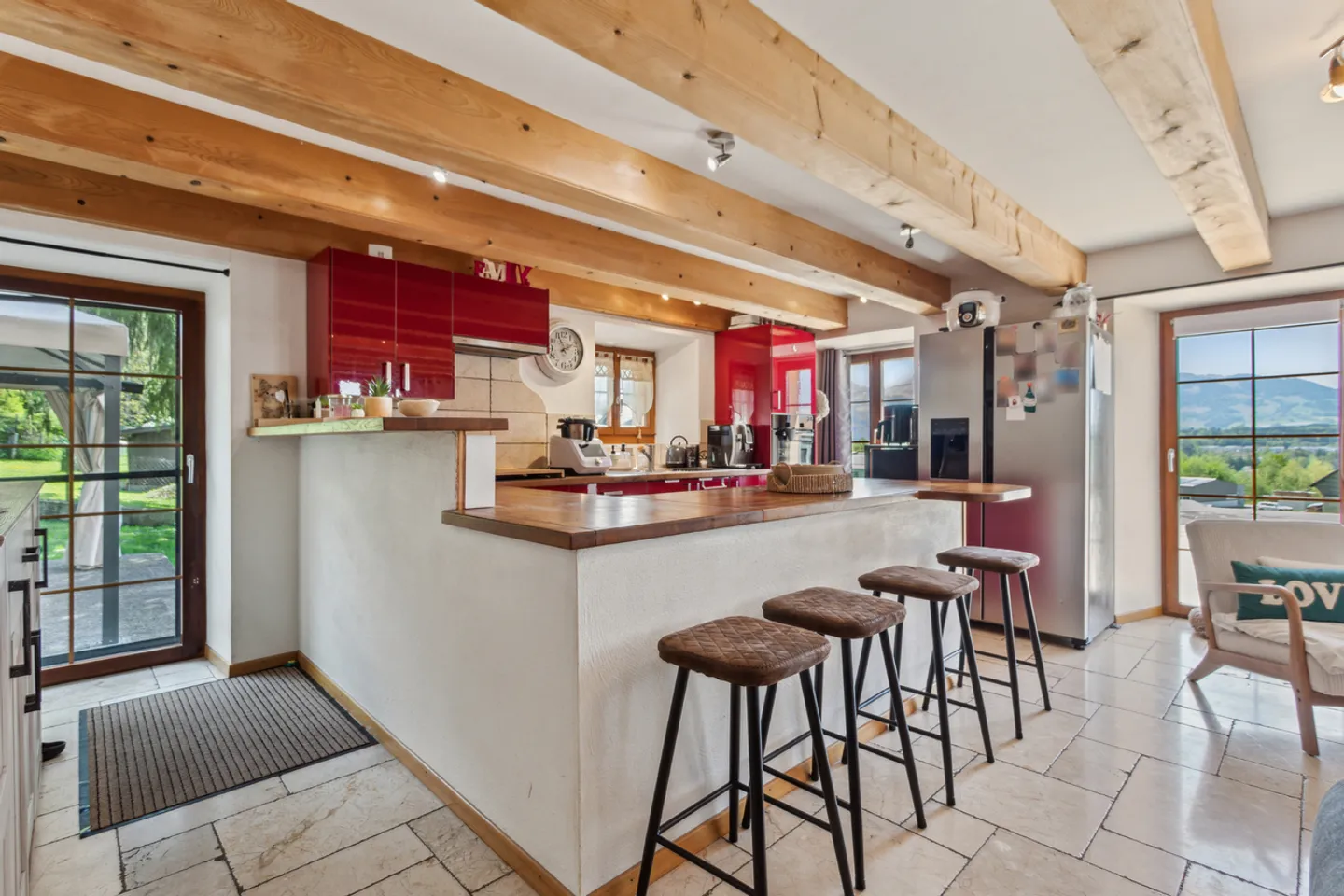 House with 2 apartments and view of the Moléson and the green surroundings - Photo 6 of 10