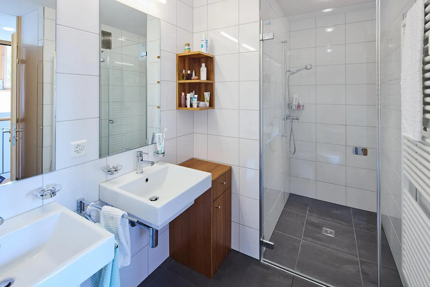 La casa residenziale un po' diversa a Dinhard - 6,5 stanze, a schiera - Foto 21 di 29