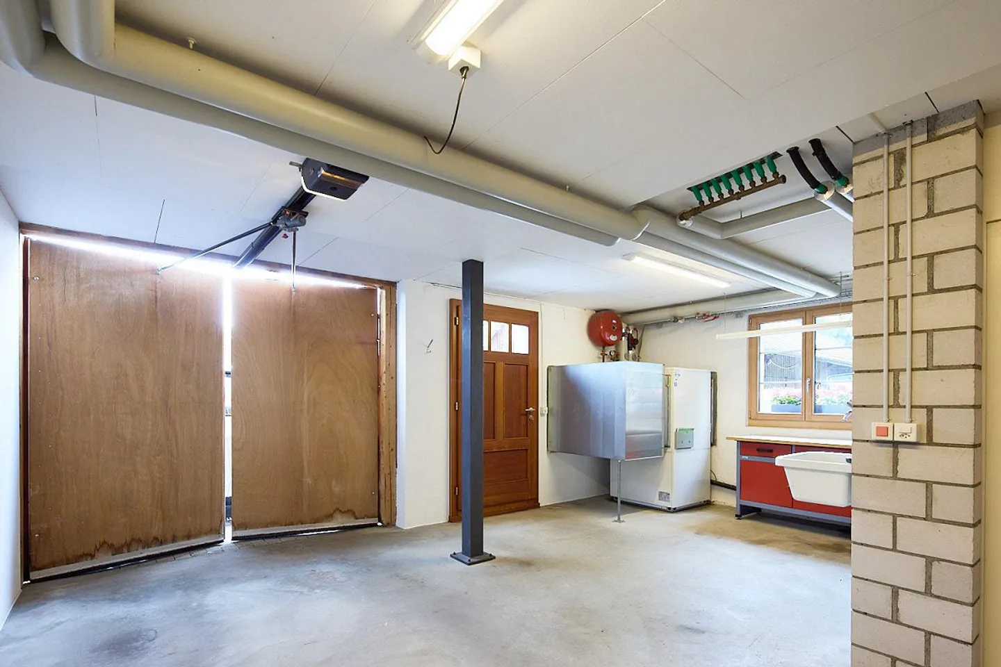 La casa residenziale un po' diversa a Dinhard - 6,5 stanze, a schiera - Foto 25 di 29