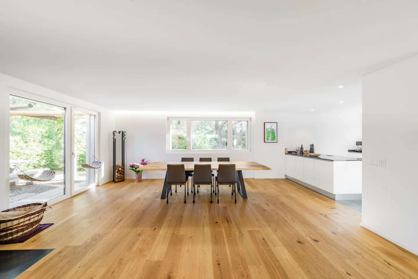 Maison individuelle élégante avec paradis de jardin et durabilité - Photo 3 sur 14