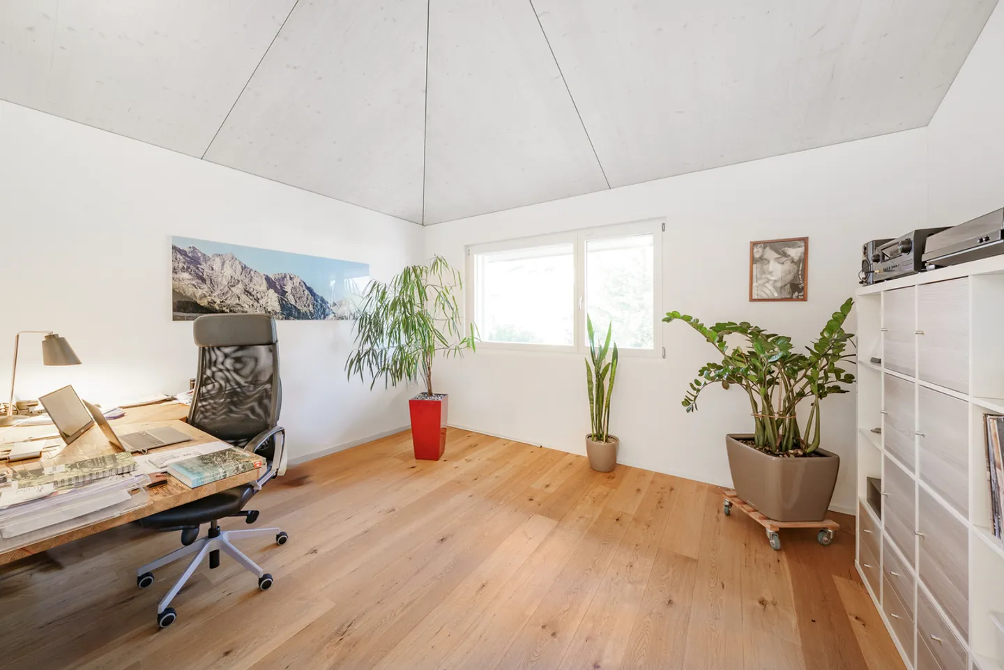 Maison individuelle élégante avec paradis de jardin et durabilité - Photo 6 sur 14