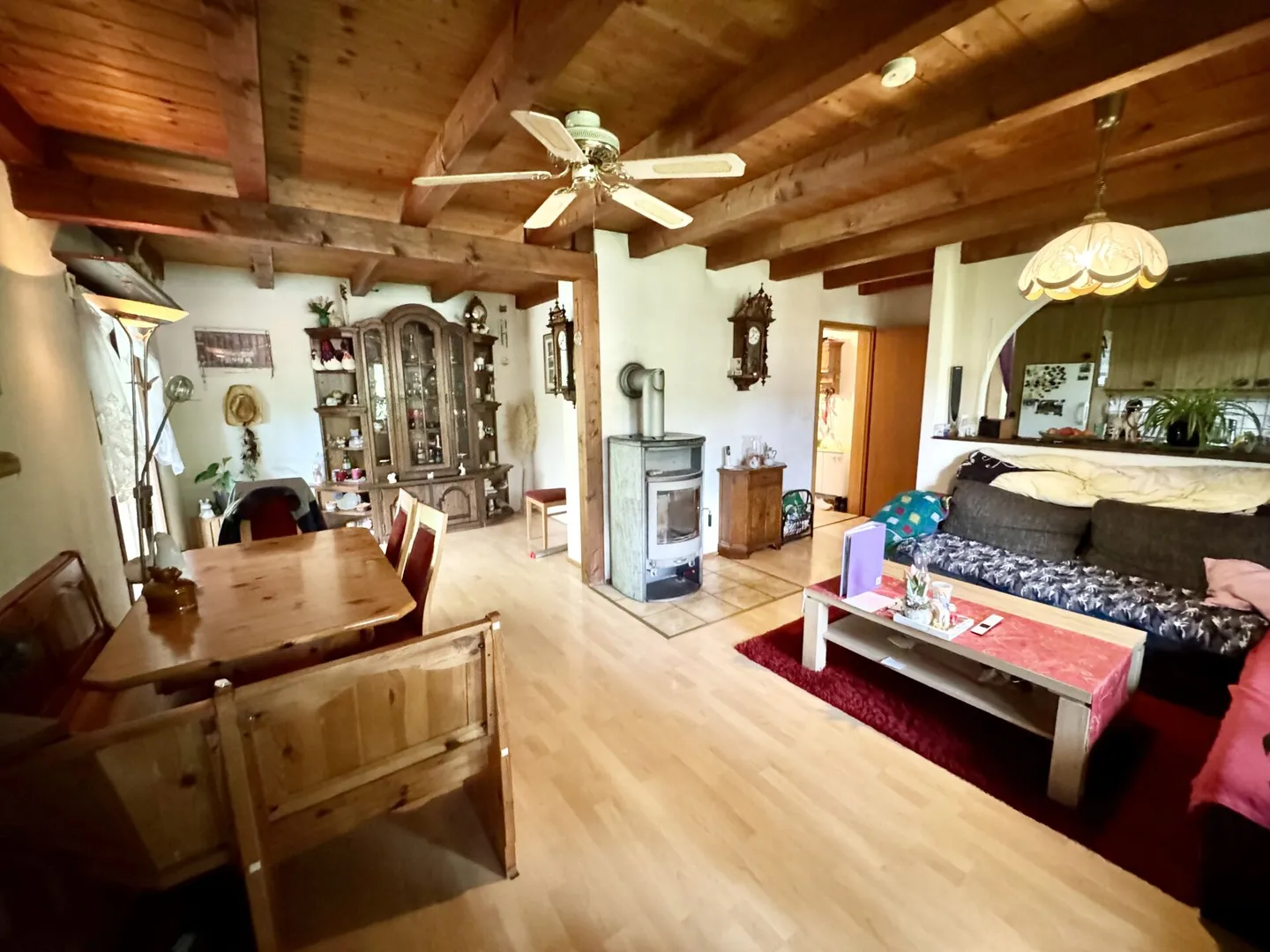 Incantevole casa unifamiliare in posizione tranquilla – Il rifugio perfetto per famiglie nella natura - Foto 4 di 13