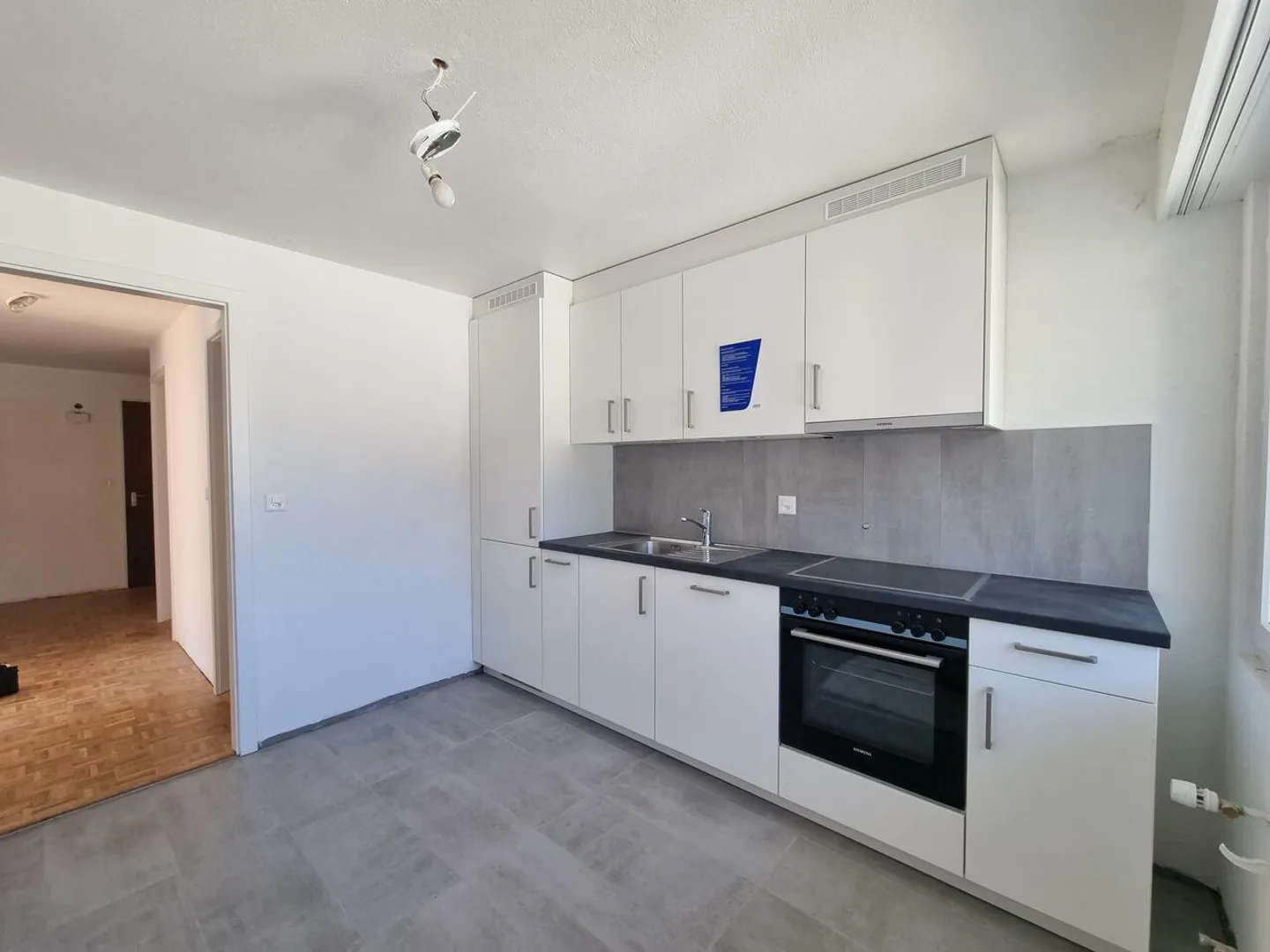 Schöne 2-Zimmer-Wohnung mit Balkon - Foto 3 von 5