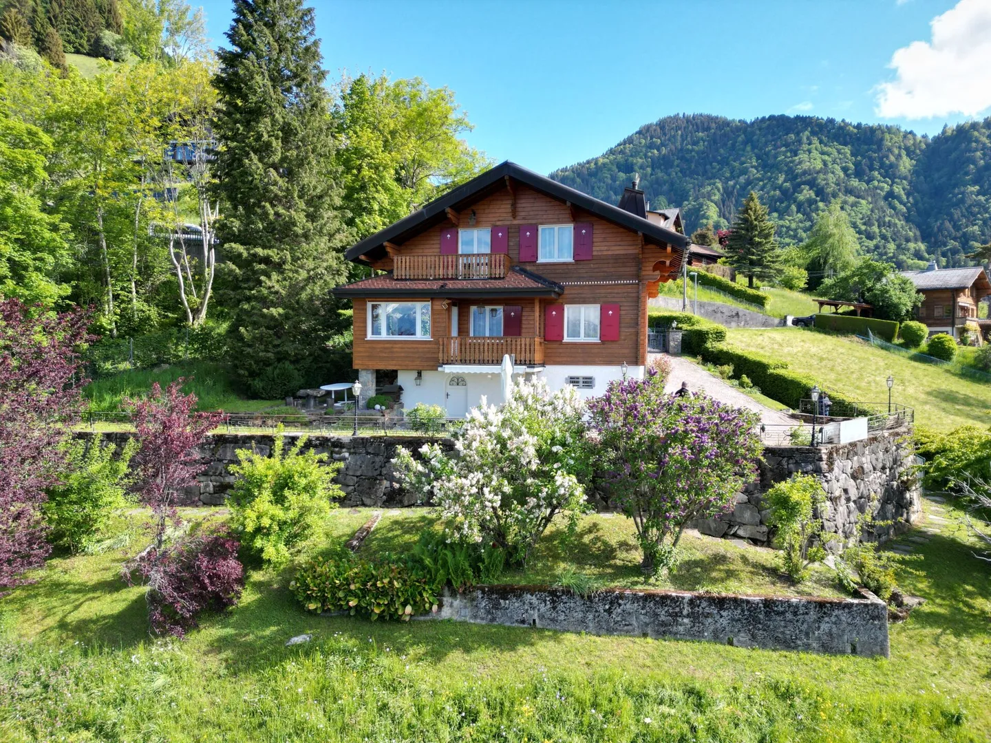 Chalet au bord du lac - Photo 2 sur 11