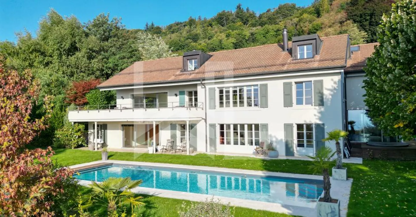 Charming property with a view - quiet area - Photo 1 of 10