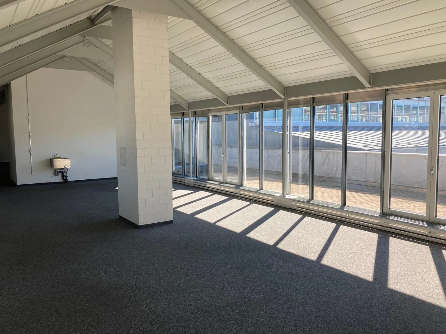 Zentrale Büro- und Gewerbefläche zu vermieten - Foto 3 von 6