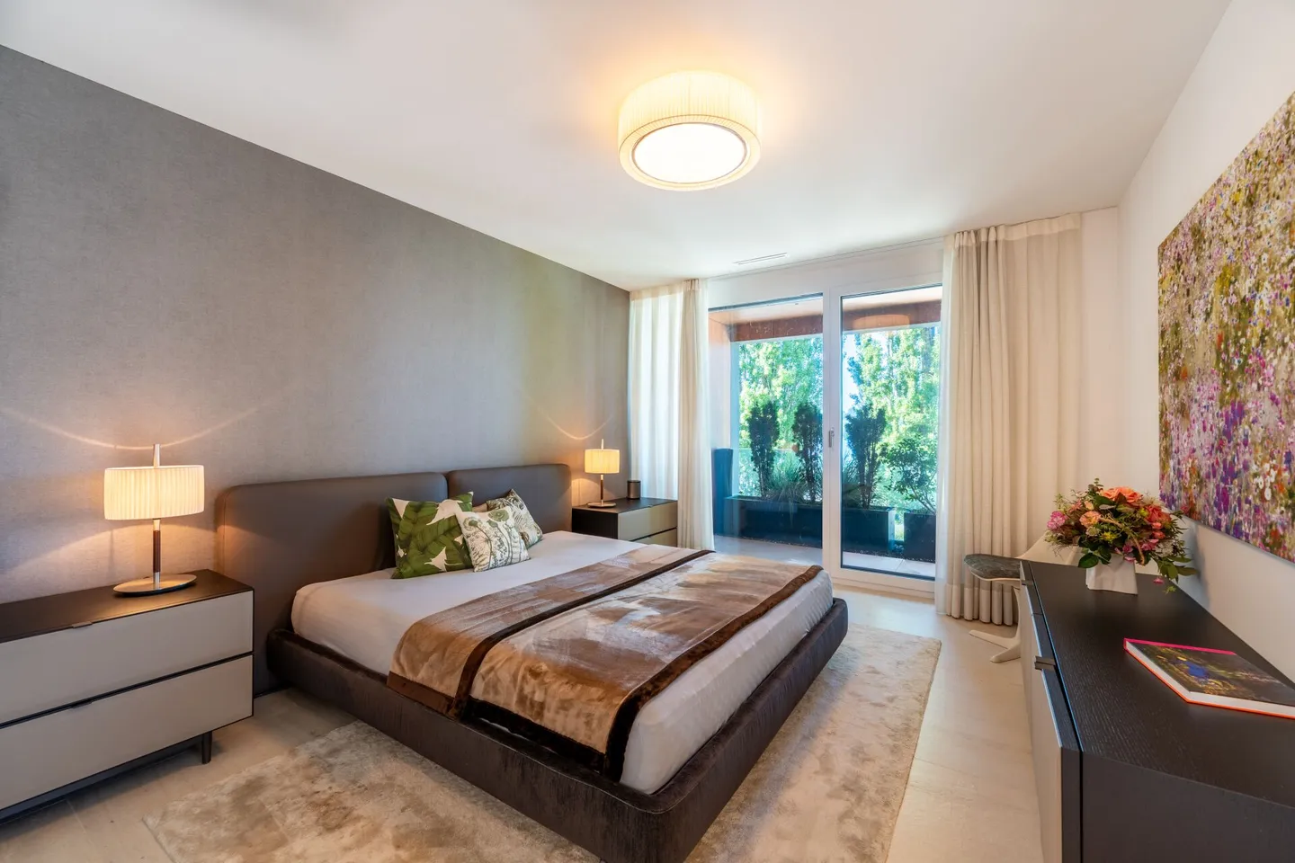 24-299 Penthouse Apartment in Unique Location at the Marina - Photo 16 of 31