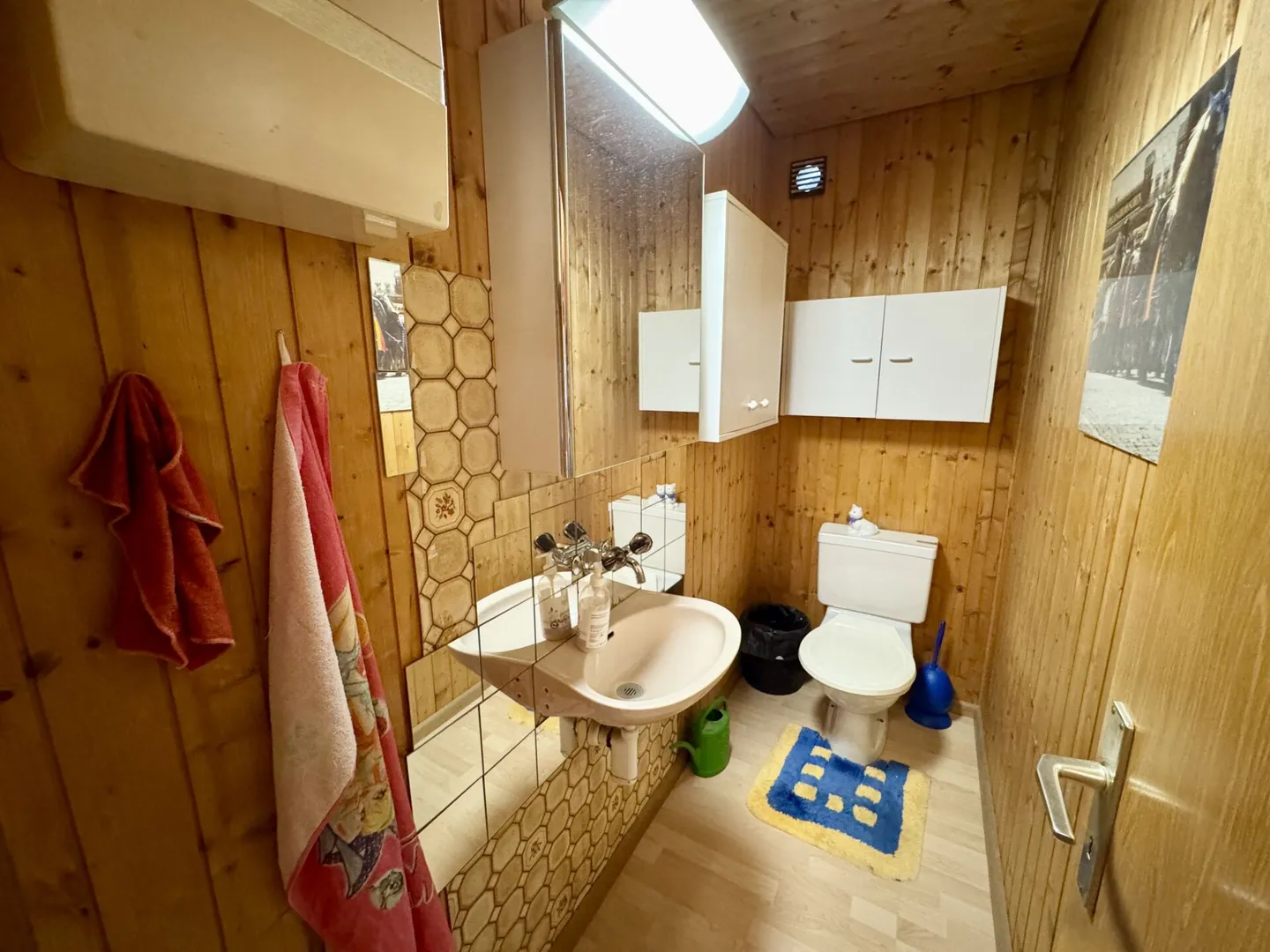Incantevole casa unifamiliare in posizione tranquilla – Il rifugio perfetto per famiglie nella natura - Foto 8 di 13