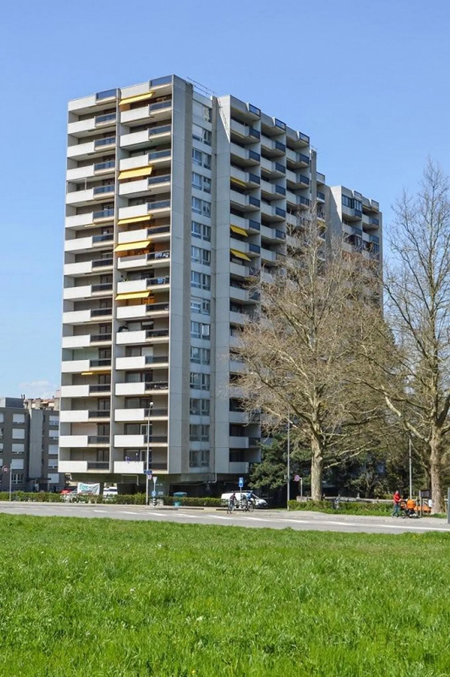 Gemütliche 1-Zimmer-Wohnung im 7. Obergeschoss - Foto 1 von 4