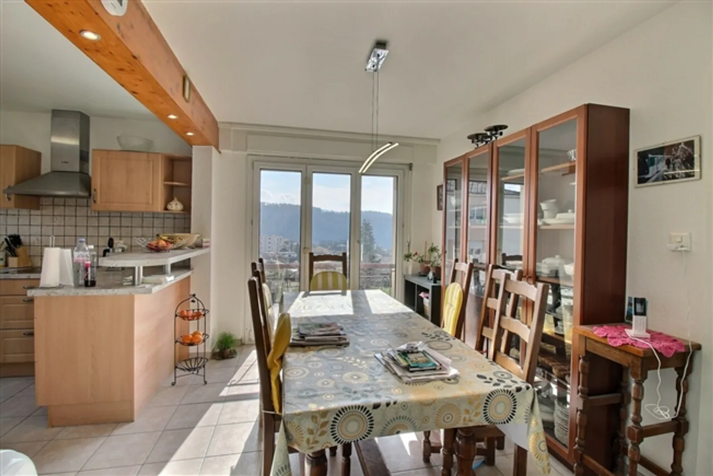 Bel appartement lumineux et bien situé - Photo 2 sur 6