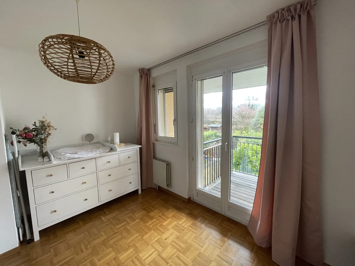 Ampia Casa Familiare con Giardino - Foto 8 di 10