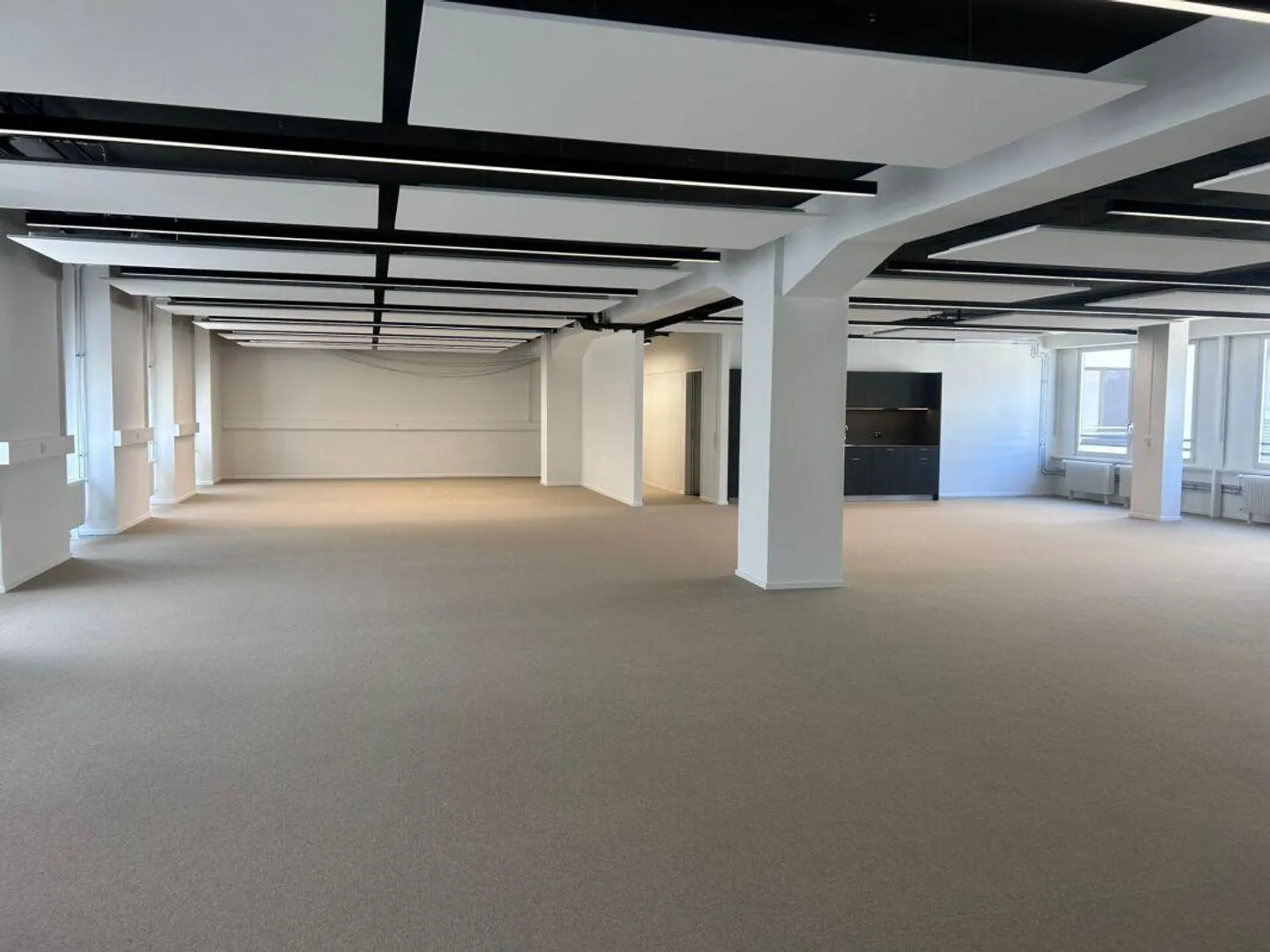 Prêt pour votre succès – espace commercial moderne dans un emplacement de choix ! - Photo 6 sur 11