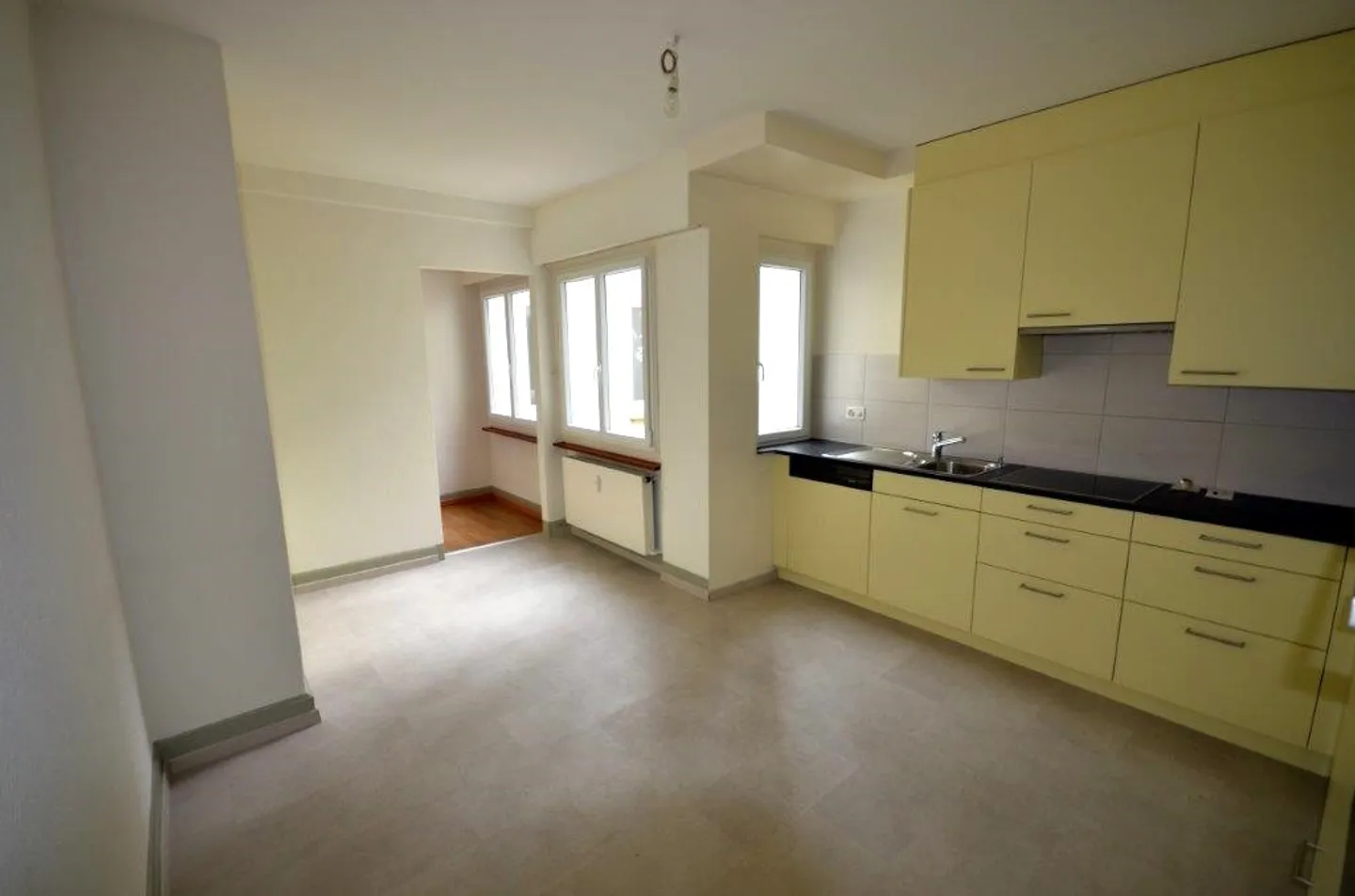 Appartement 3 pièces au cœur de Laufen - Photo 2 sur 7