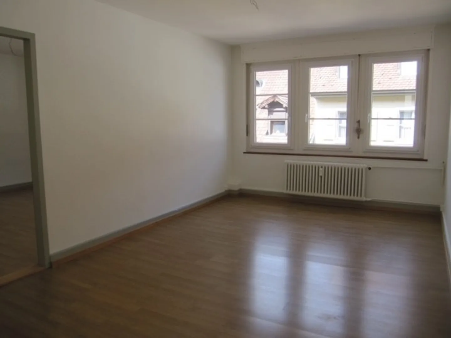 Appartement 3 pièces au cœur de Laufen - Photo 3 sur 7