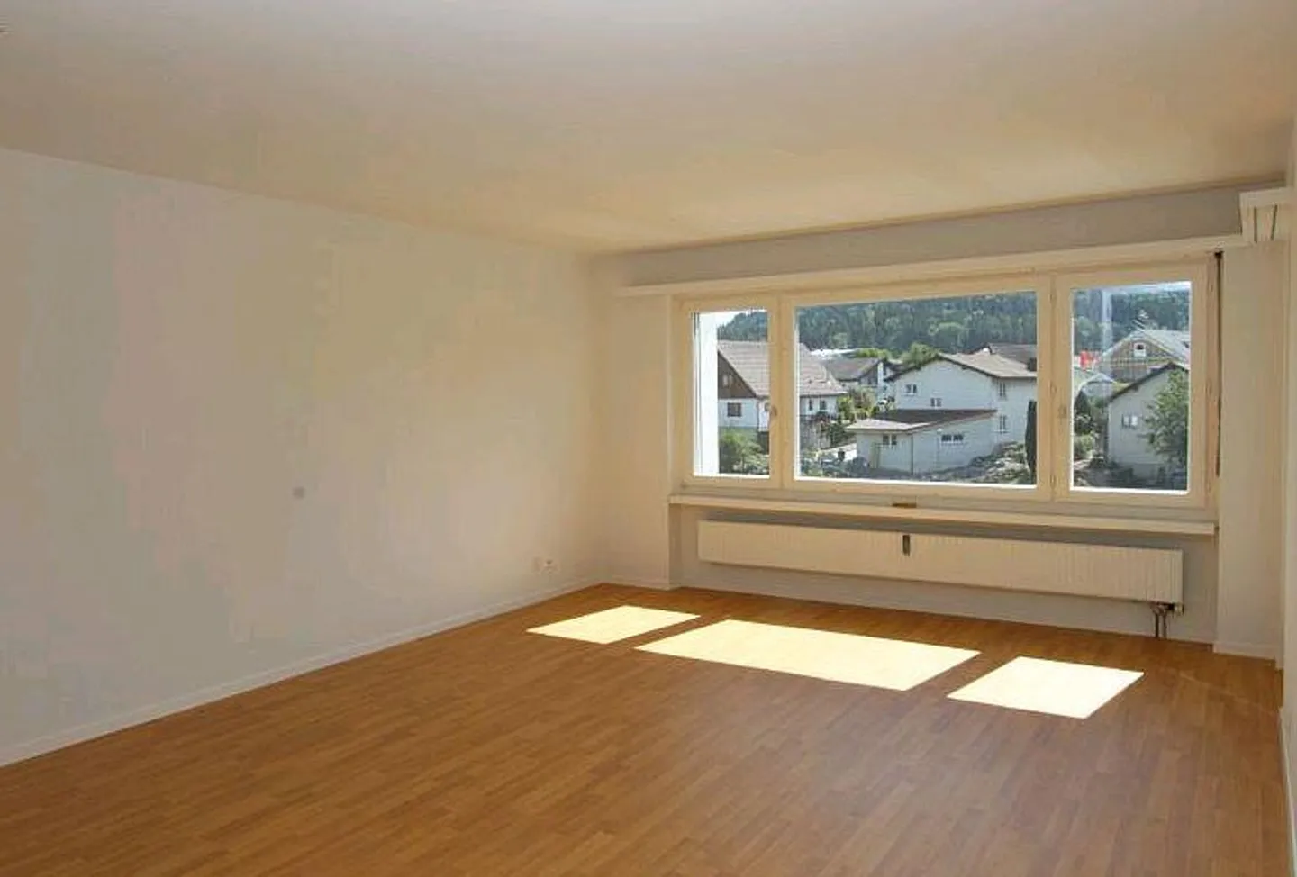 Appartamento molto spazioso con vista sul verde in affitto - Foto 6 di 7