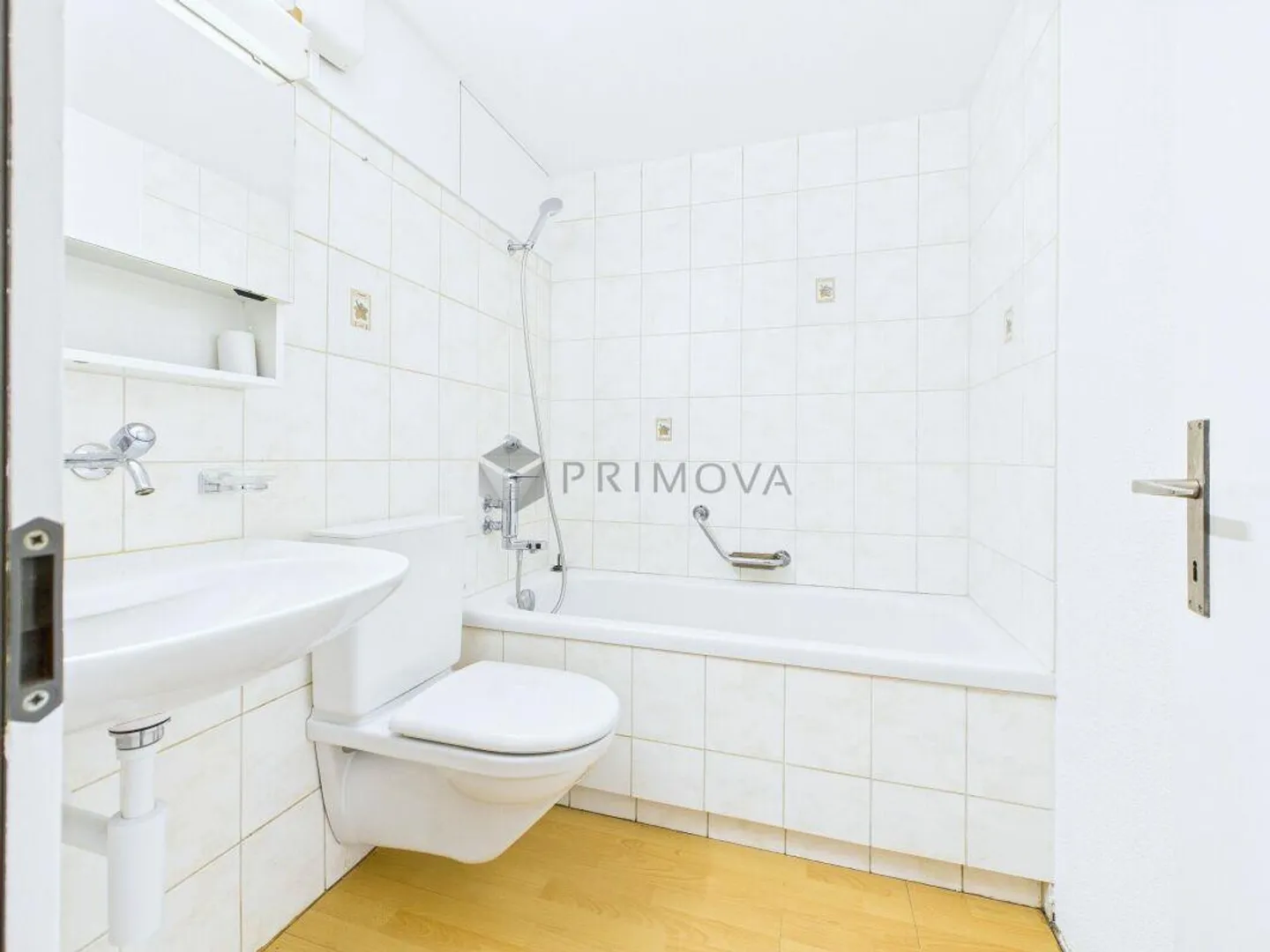 Urban View over Bern - Stylish Living on the 15th Floor - Photo 5 of 7