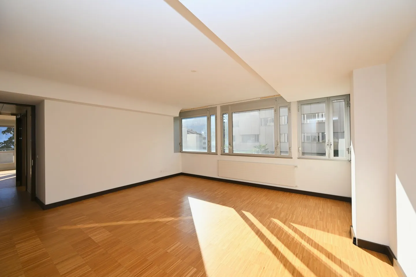 «Eine 350 m² große Wohnung am See in Lugano im Central Park» - Foto 8 von 14