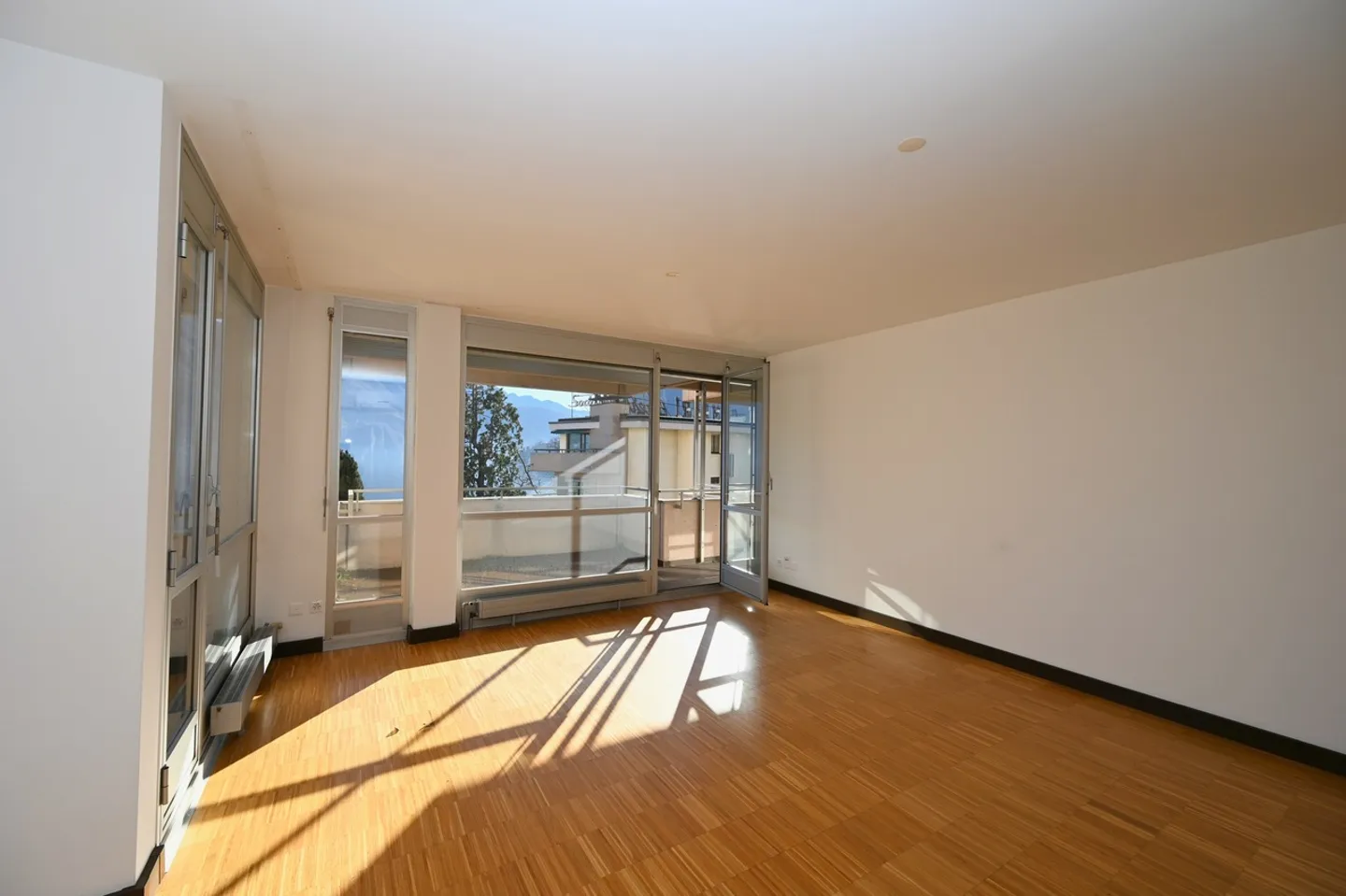 «Eine 350 m² große Wohnung am See in Lugano im Central Park» - Foto 6 von 14